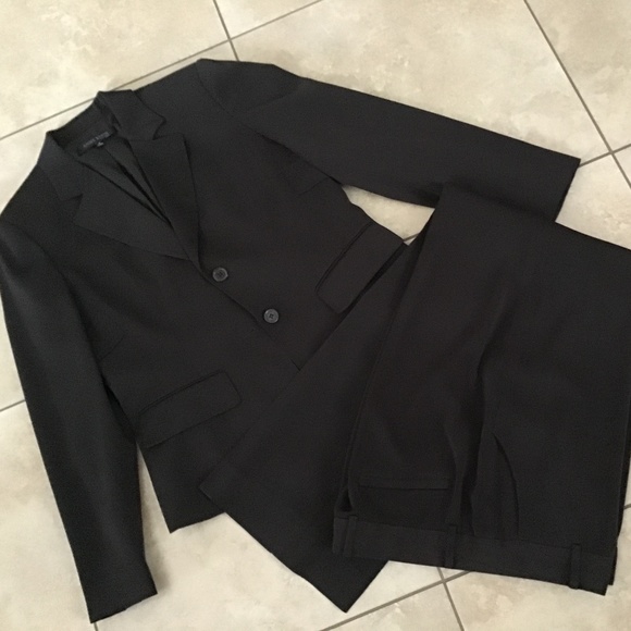Anne Klein Jackets & Blazers - ANNE KLEIN SUIT (Excellent Condition) Size 10